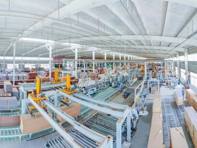 工匠精神,創(chuàng)新引領(lǐng)|千川木門“一種門窗UV線大容量旋轉(zhuǎn)臺(tái)”獲國家實(shí)用新型專利